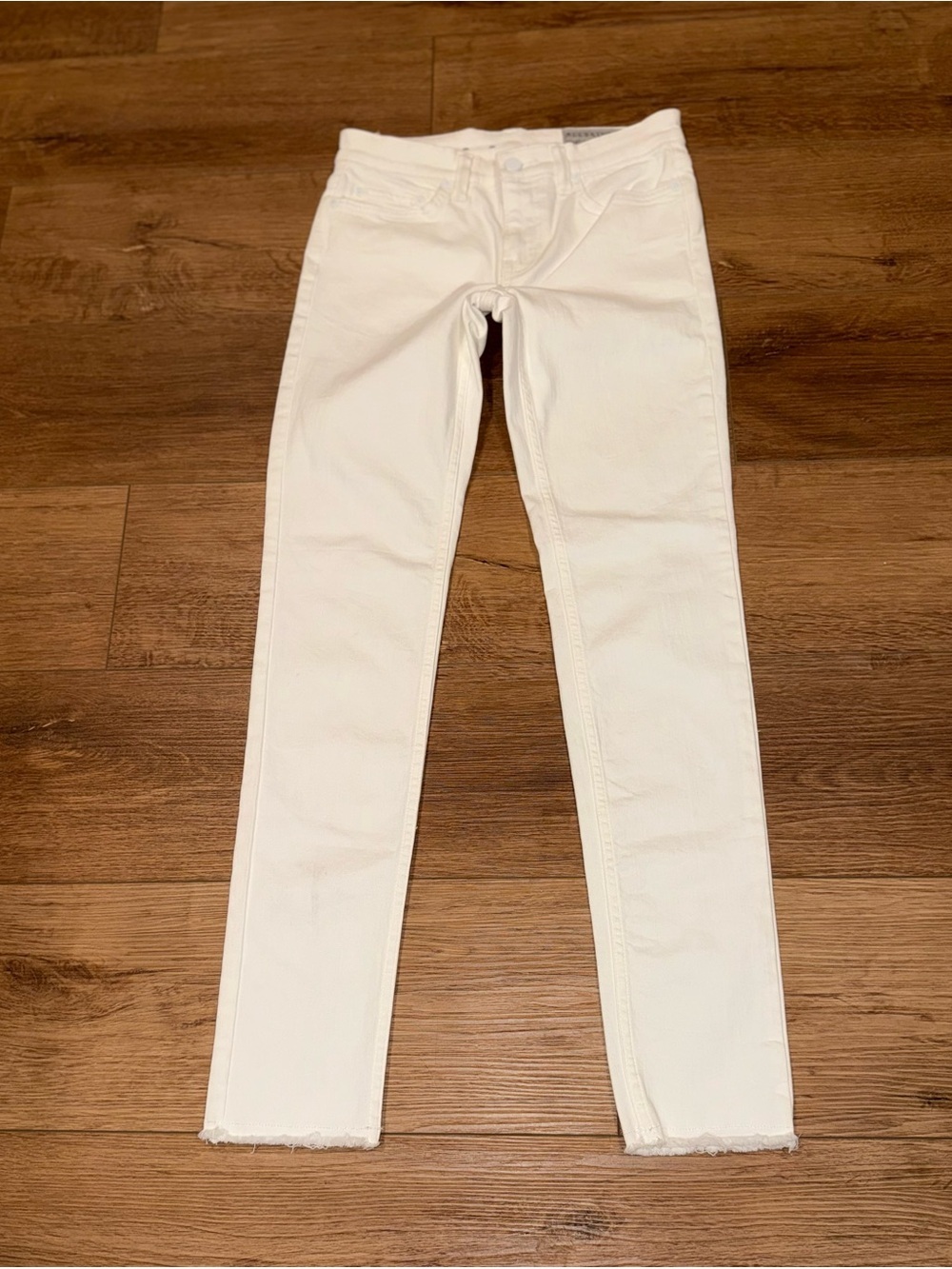 All Saints White Mast Fit Skinny Jean Raw Hem Sz 26 Coastal Resort Everyday Chic